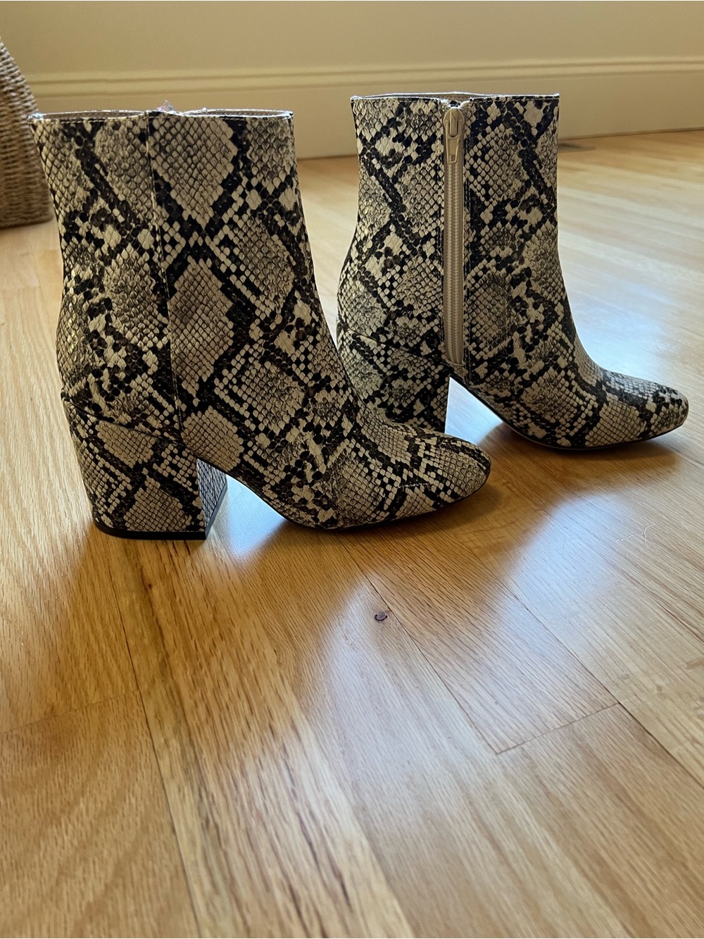 Urban Outfitters Snake-Print Ankle Boots - Black & Cream